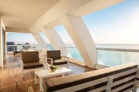 Conrad Fort Lauderdale Beach