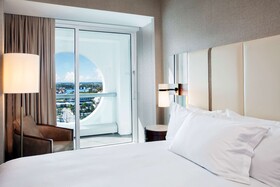 Conrad Fort Lauderdale Beach