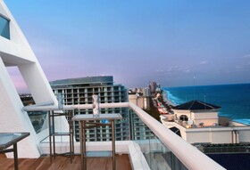 Conrad Fort Lauderdale Beach