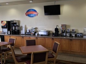 Baymont by Wyndham Fort Myers Airport