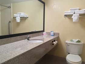 Baymont by Wyndham Fort Myers Airport
