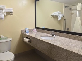 Baymont by Wyndham Fort Myers Airport