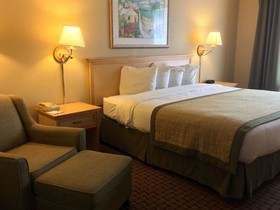 Baymont by Wyndham Fort Myers Airport