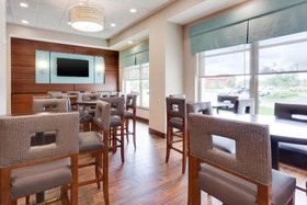 Drury Inn & Suites Fort Myers At I 75 And Gulf Coast Town Center