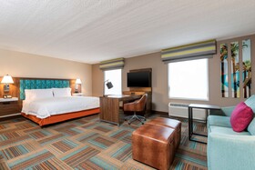 Hampton Inn & Suites Fort Myers-Colonial Blvd.
