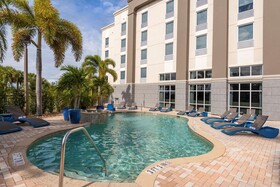 Hampton Inn & Suites Fort Myers-Colonial Blvd.
