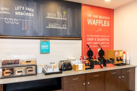 Hampton Inn & Suites Fort Myers-Colonial Blvd.