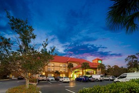 La Quinta Inn & Suites by Wyndham Fort Myers Airport