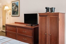 La Quinta Inn & Suites by Wyndham Fort Myers Airport