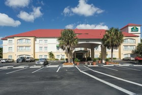 La Quinta Inn & Suites by Wyndham Fort Myers Airport