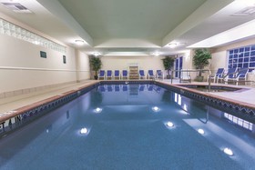 La Quinta Inn & Suites by Wyndham Fort Myers Airport