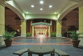 La Quinta Inn & Suites by Wyndham Fort Myers Airport