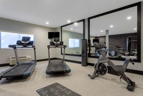 La Quinta Inn & Suites by Wyndham Ft. Myers-Sanibel Gateway