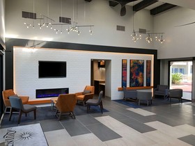 La Quinta Inn & Suites by Wyndham Ft. Myers-Sanibel Gateway