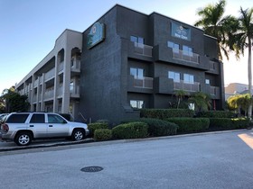 La Quinta Inn & Suites by Wyndham Ft. Myers-Sanibel Gateway