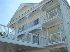 Pierview Hotel & Suites