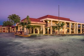 Red Roof Inn Fort Myers