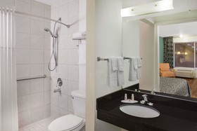 Travelodge by Wyndham Fort Myers North