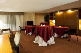 Doubletree by Hilton Fort Myers at Bell Tower Shops