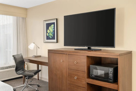 Doubletree by Hilton Fort Myers at Bell Tower Shops