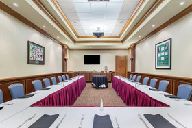 Doubletree by Hilton Fort Myers at Bell Tower Shops