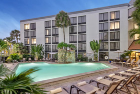 Doubletree by Hilton Fort Myers at Bell Tower Shops