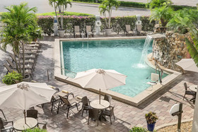 Doubletree by Hilton Fort Myers at Bell Tower Shops