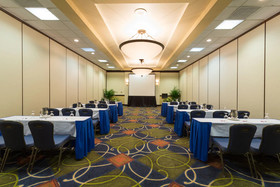 Doubletree by Hilton Fort Myers at Bell Tower Shops