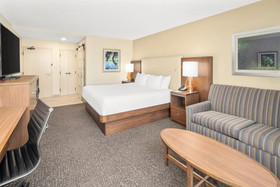 Doubletree by Hilton Fort Myers at Bell Tower Shops