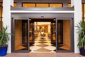 Doubletree by Hilton Fort Myers at Bell Tower Shops