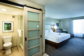 Doubletree by Hilton Fort Myers at Bell Tower Shops