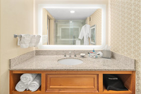 Doubletree by Hilton Fort Myers at Bell Tower Shops