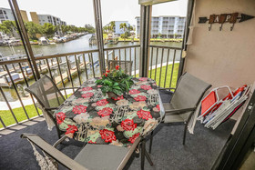 Estero Yacht & Racquet