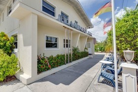 Flamingo Inn