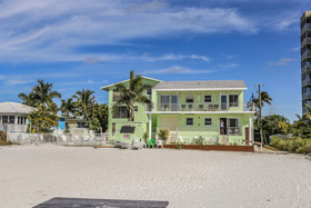 Kona Beach Club