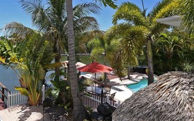 Manatee Bay Inn