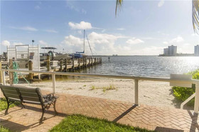 Marina Towers & Yacht Club