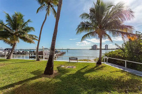 Marina Towers & Yacht Club
