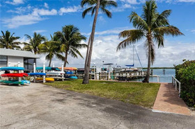Marina Towers & Yacht Club