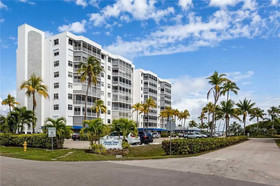 Marina Towers & Yacht Club