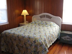 The Holiday Court Motel