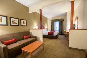 Comfort Suites