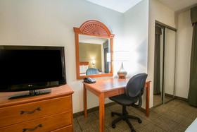 Comfort Suites