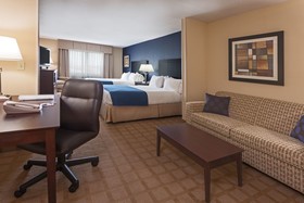 Holiday Inn Express & Suites Fort Pierce West