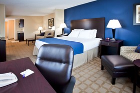Holiday Inn Express & Suites Fort Pierce West