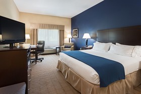 Holiday Inn Express & Suites Fort Pierce West