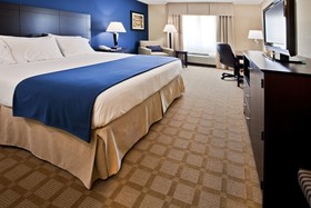 Holiday Inn Express & Suites Fort Pierce West