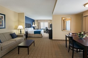 Holiday Inn Express & Suites Fort Pierce West