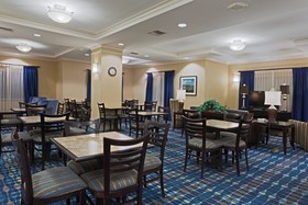 Holiday Inn Express & Suites Fort Pierce West