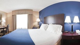 Holiday Inn Express & Suites Fort Pierce West
